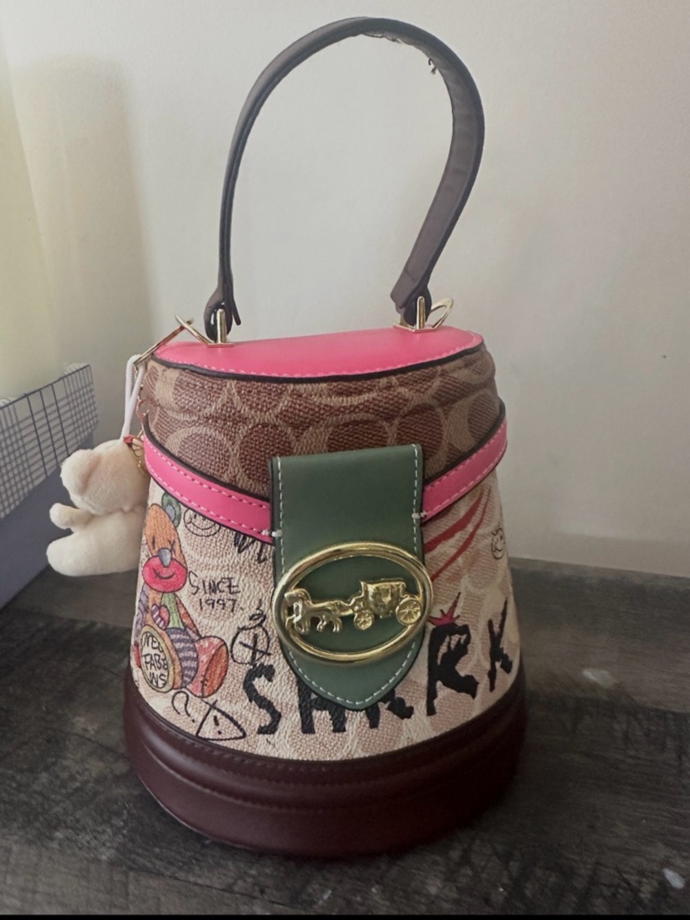 Cute Cartoon Bear Bucket Bag Graffiti Style Crossbody Mini Purse